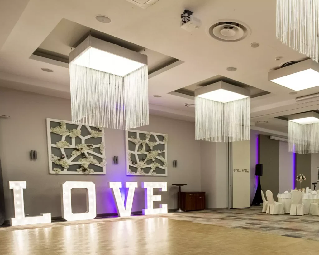 Ozdobiona sala w Hotelu Filmar