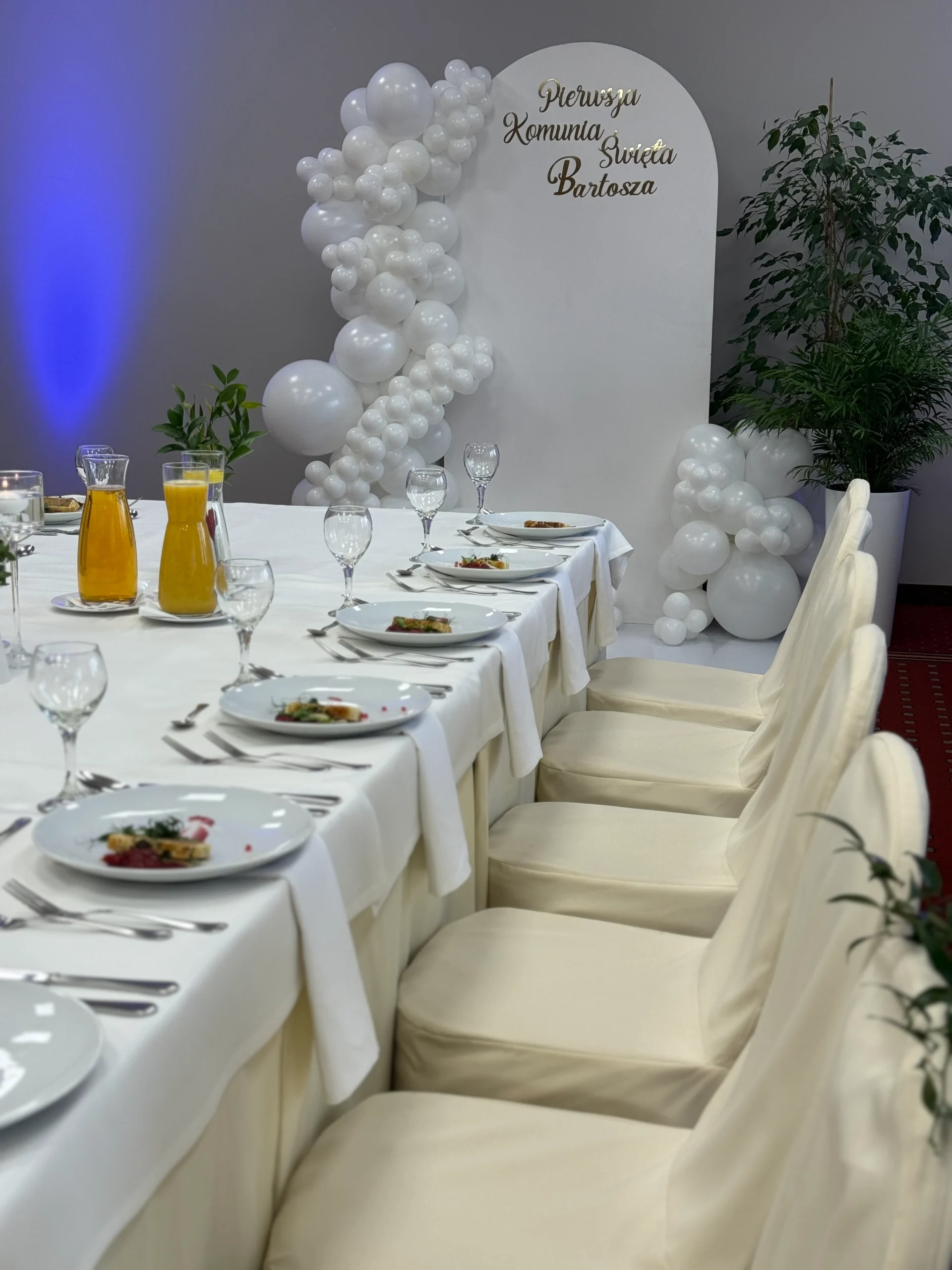 Komunie w Hotelu Filmar