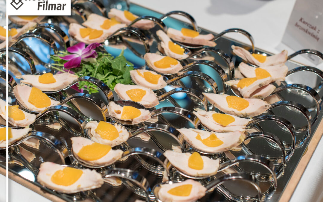 Catering konferencyjny – co serwować, by zadowolić uczestników?