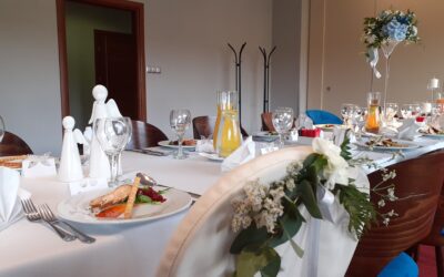Zorganizuj idealne przyjęcie komunijne w naszym hotelu, bądź skorzystaj z naszego cateringu