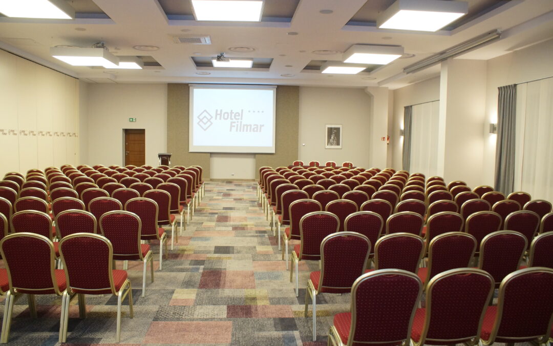 Zorganizuj własną konferencję w naszym Hotelu Filmar
